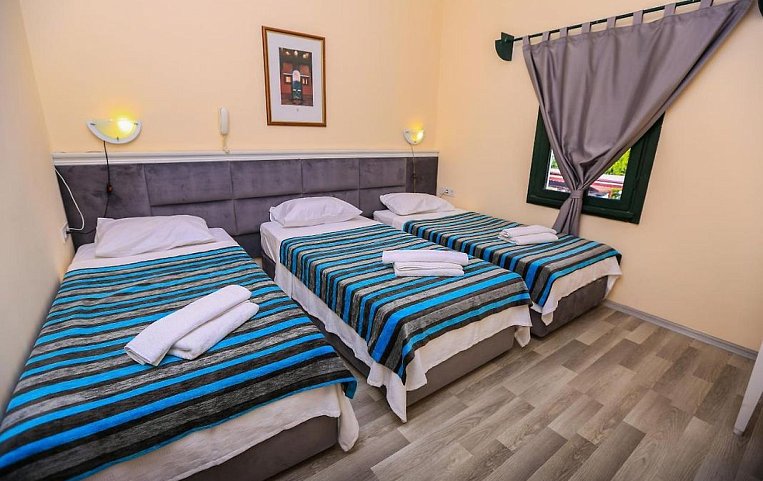 Blue Nuit Hotel 4*