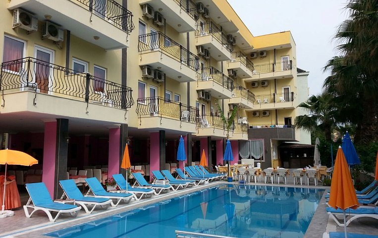 Santana Hotel 3*+