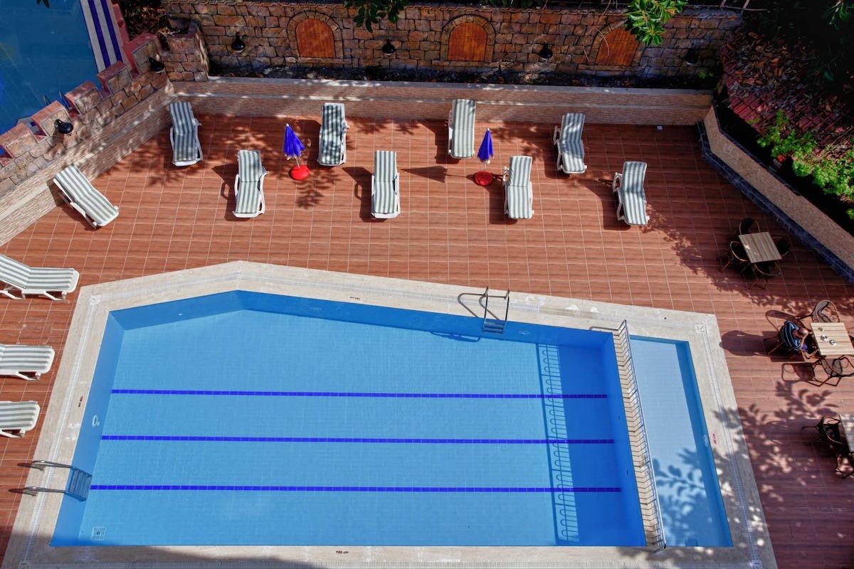 Diamore Hotel 3*