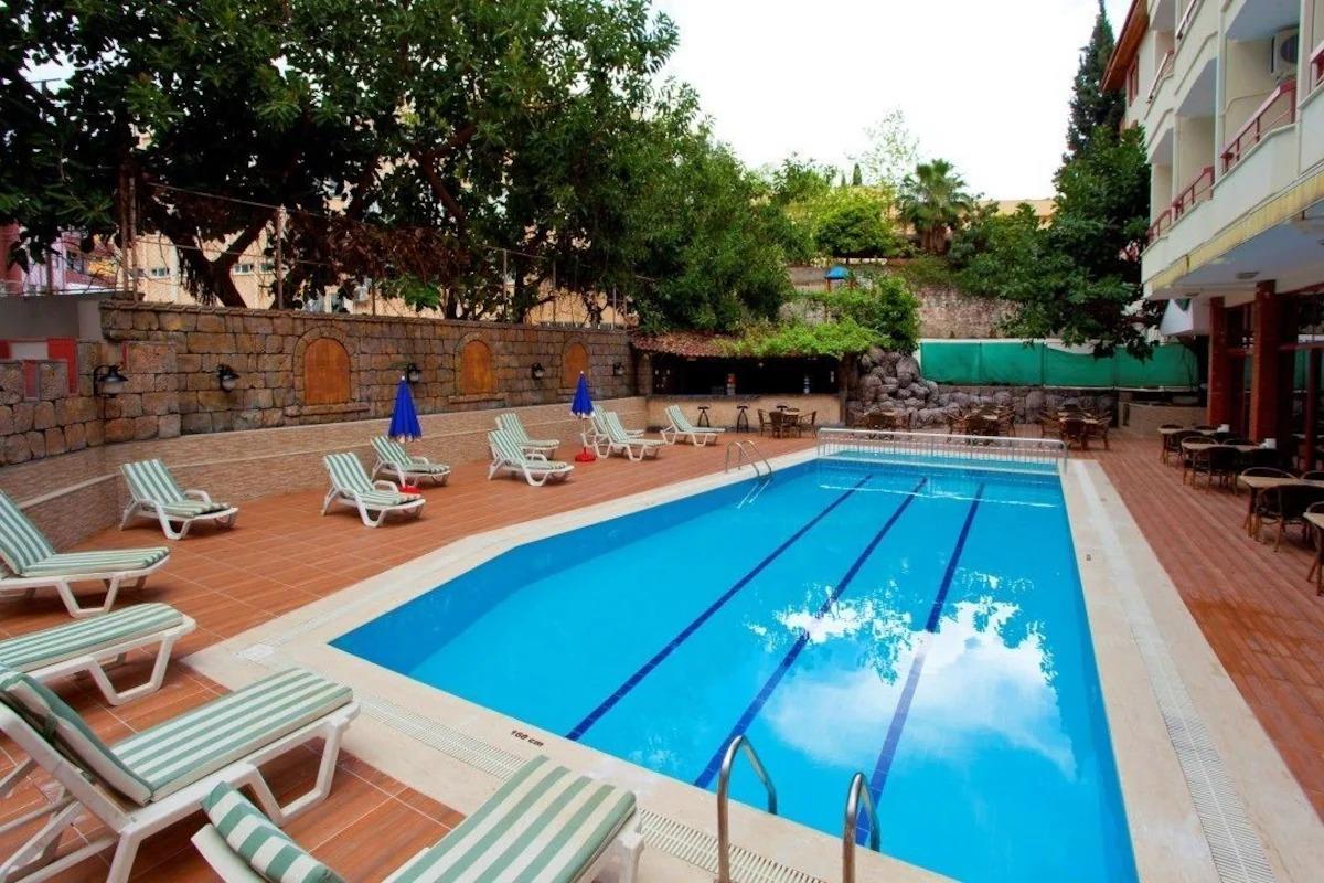 Diamore Hotel 3*