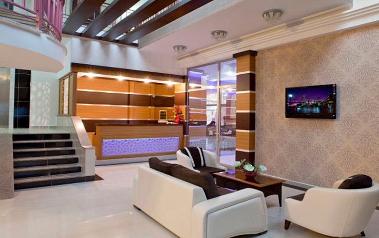 Diamore Hotel 3*