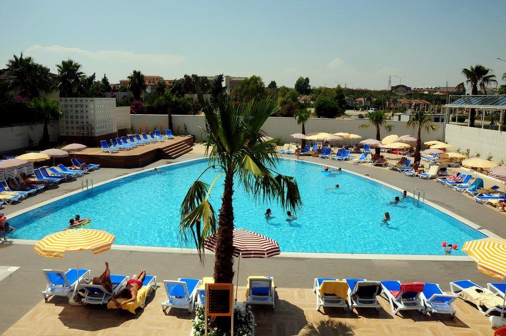Orfeus Queen Hotel 4*