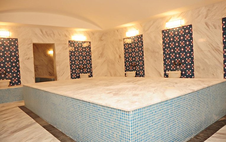 Orfeus Queen Hotel 4*