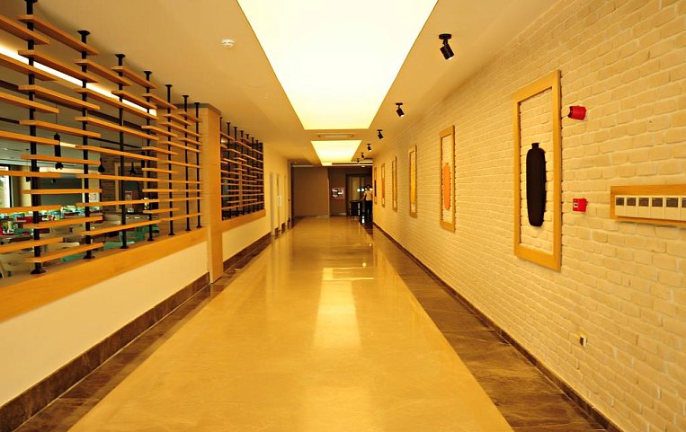 Orfeus Queen Hotel 4*