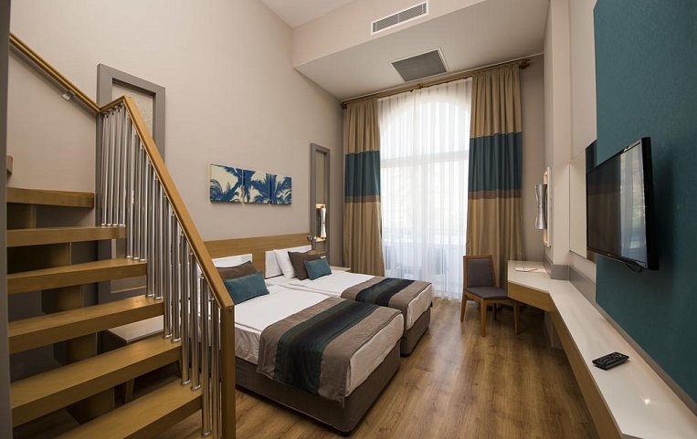 Palm World Side Resort 5*