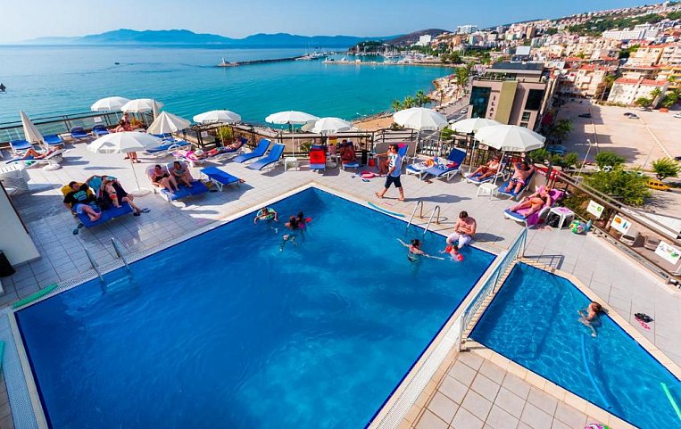 Derici Hotel 4*