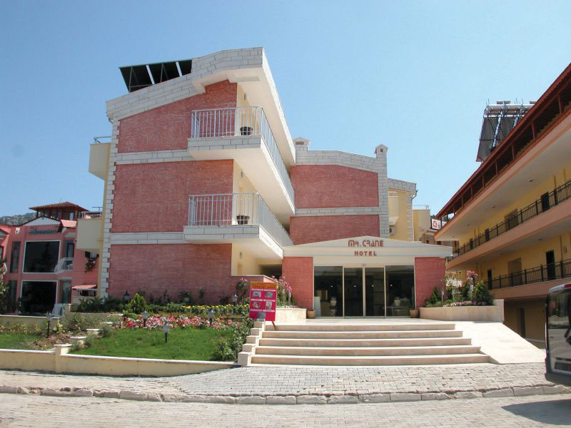 Mr. Crane Hotel 3*