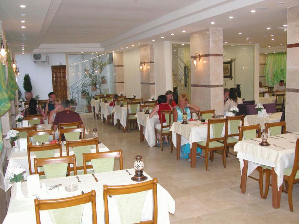 Mr. Crane Hotel 3*