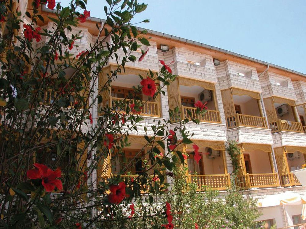 Mr. Crane Hotel 3*