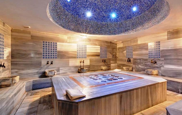 Mr. Crane Hotel 3*