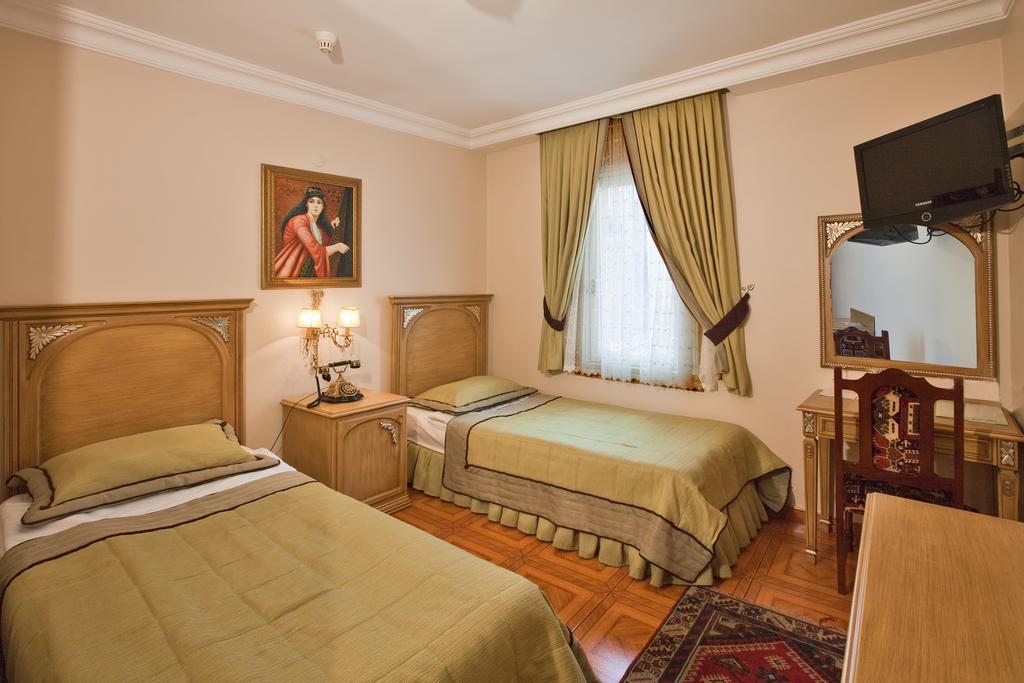 1207 (ex. ALZER HOTEL)