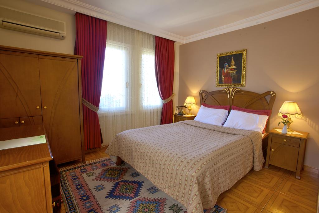 1207 (ex. ALZER HOTEL)