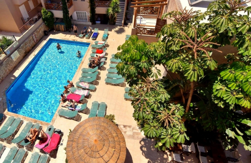 24 SEVEN BOUTIQUE HOTEL