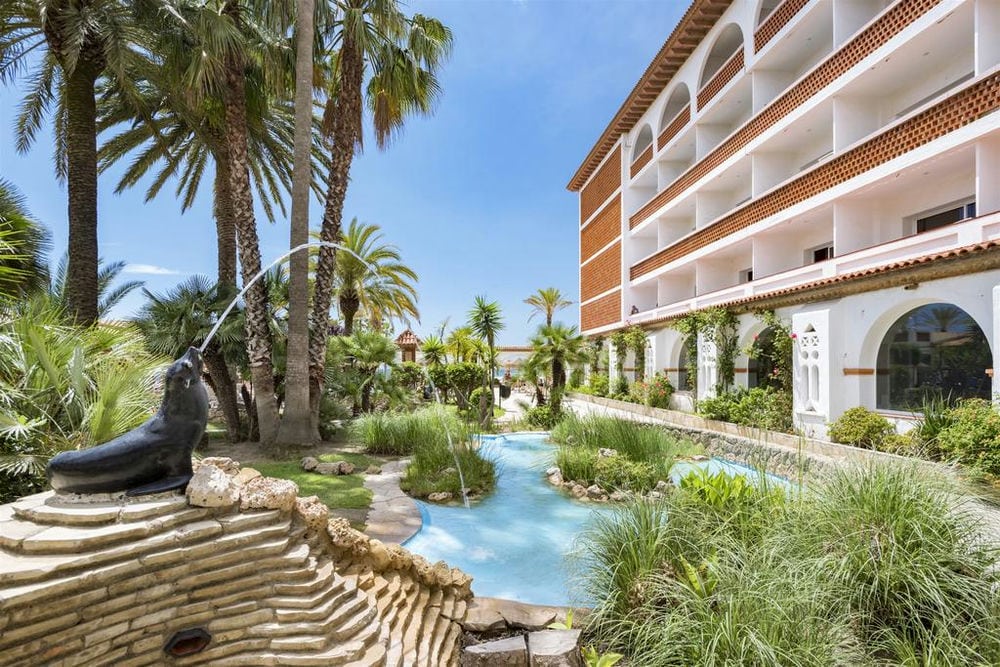 4R GRAN HOTEL EUROPE