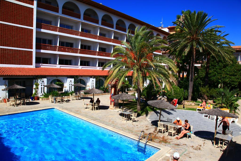 4R GRAN HOTEL EUROPE