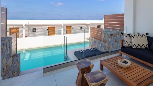 ABATON ISLAND RESORT & SPA