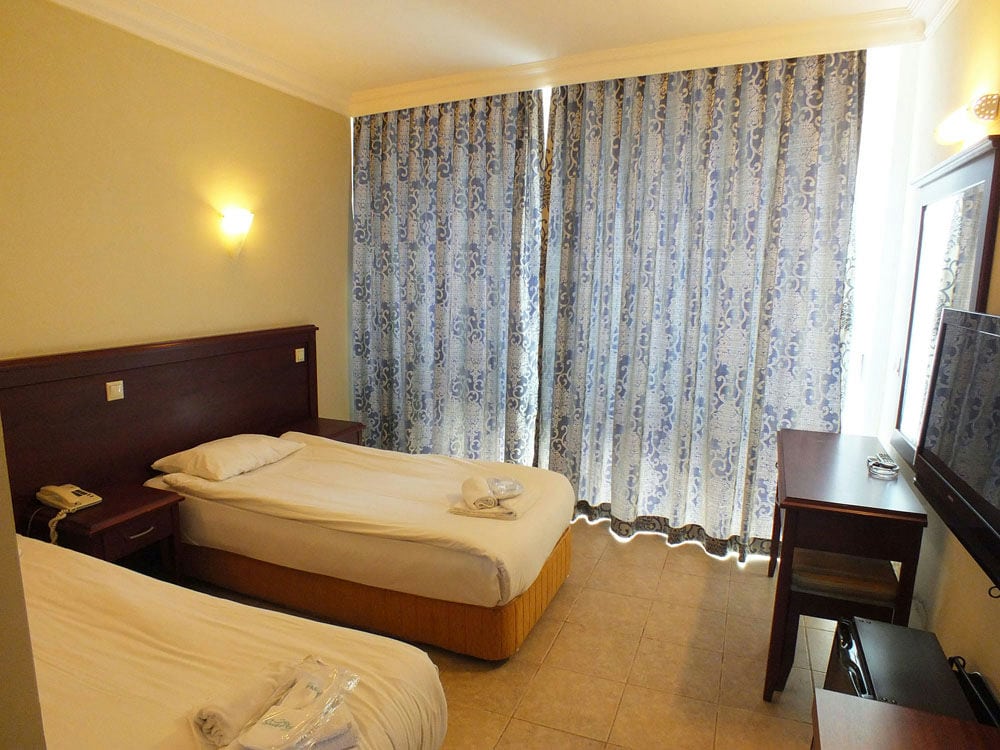 ACROPOL BEACH HOTEL