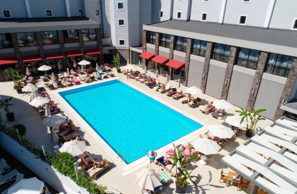 ADA JULIAN MARMARIS +16