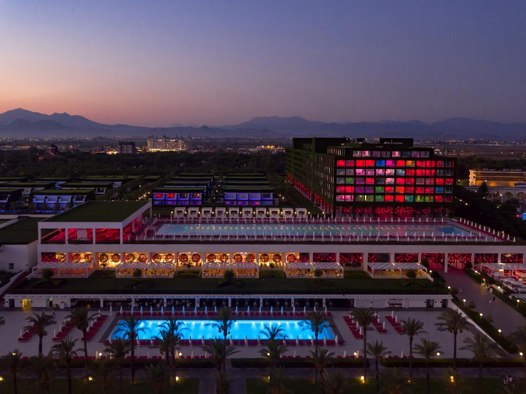 ADAM & EVE HOTEL