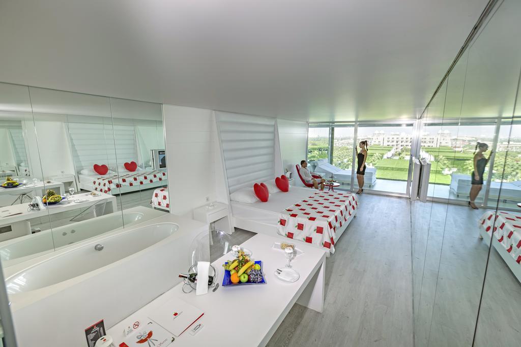 ADAM & EVE HOTEL