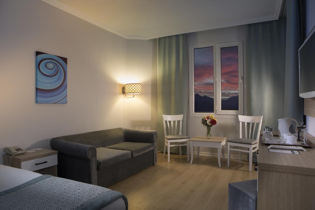 ADONIS HOTEL