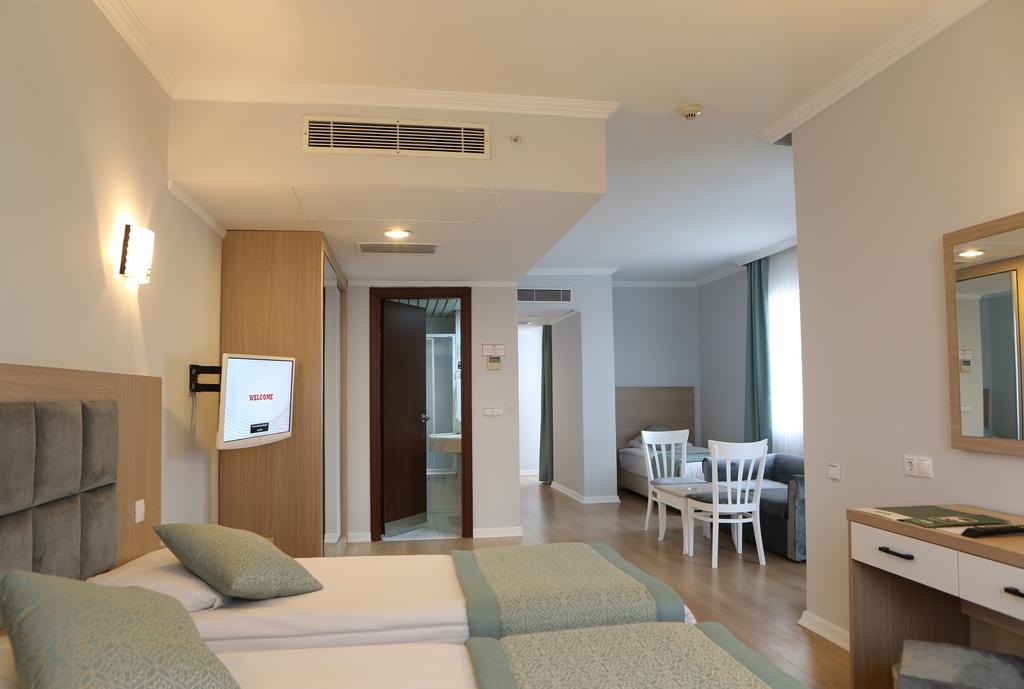 ADONIS HOTEL