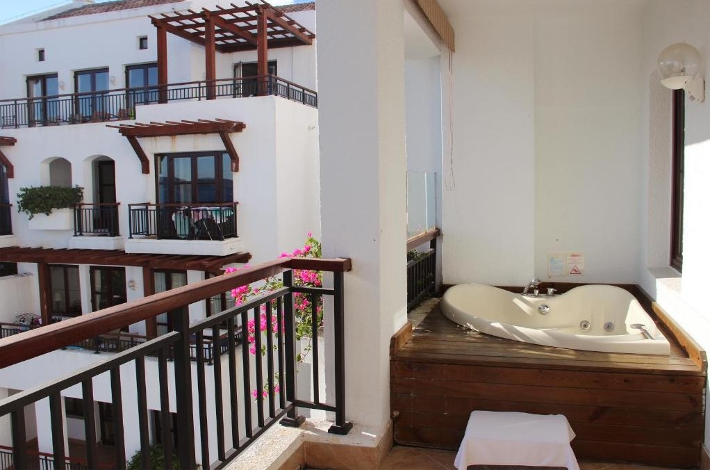 Aegean Suites Sanya Yalong Bay Resort
