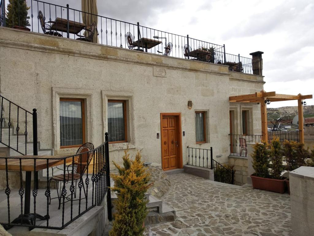 AGARTA CAVE HOTEL