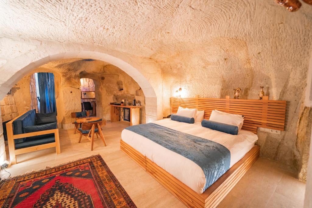 AGARTA CAVE HOTEL