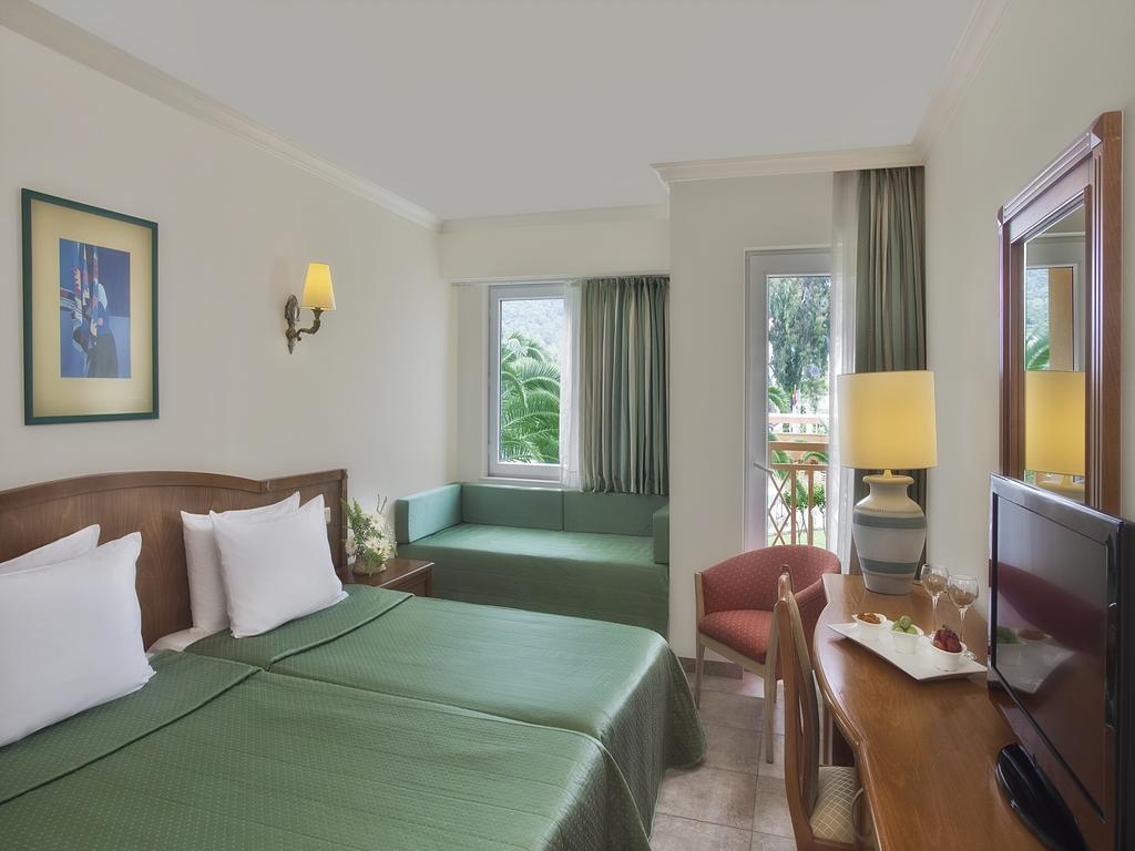 AKKA HOTEL CLAROS
