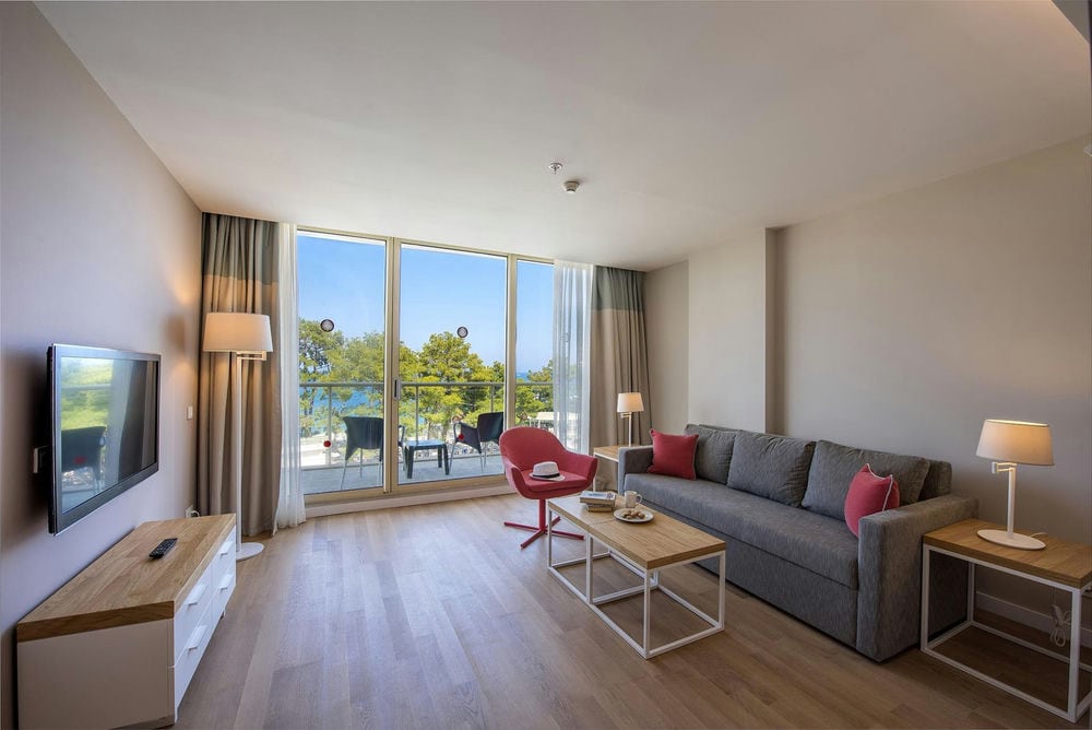 AKRA KEMER (ex KEMER BARUT COLLECTION)