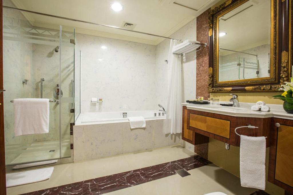 AL RAHA BEACH RESORT & SPA
