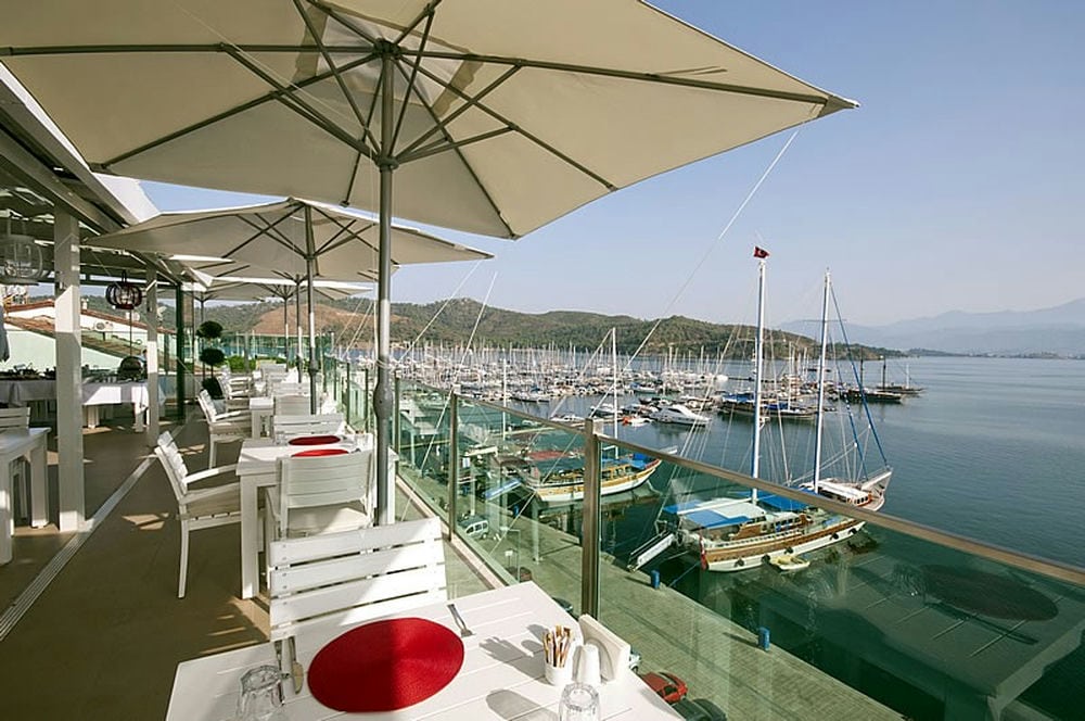 ALESTA YACHT HOTEL BOUTIQUE
