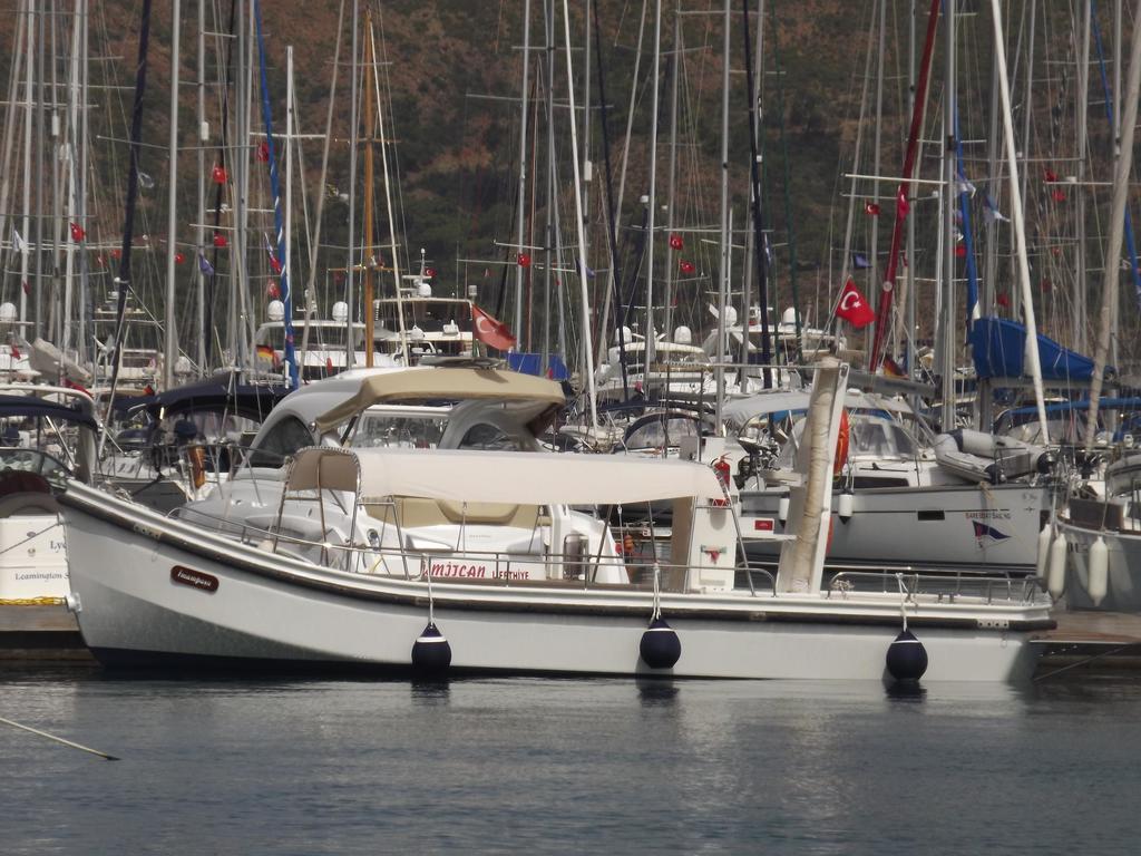 ALESTA YACHT HOTEL BOUTIQUE