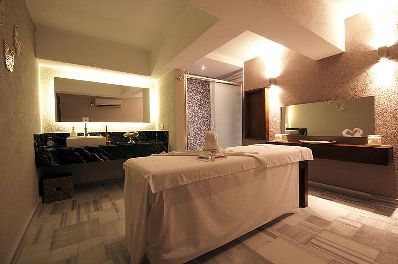 ALESTA YACHT HOTEL BOUTIQUE
