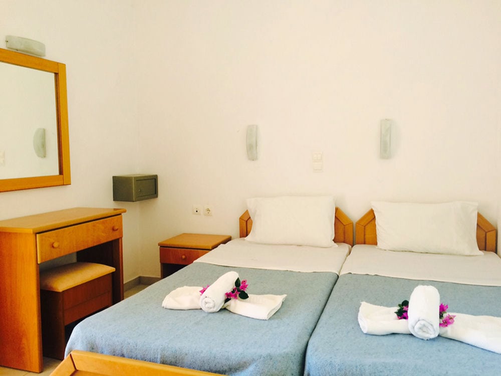 ALEXANDROS APARTMENTS