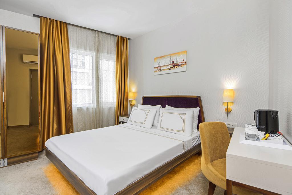ALMINA HOTEL