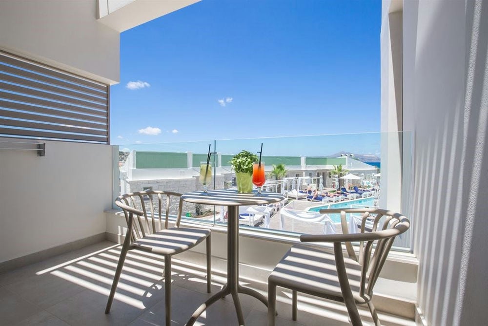 ALOE BOUTIQUE & SUITES (16+)