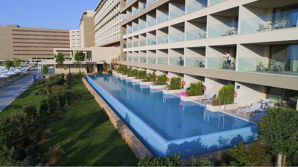 AMADA COLOSSOS RESORT