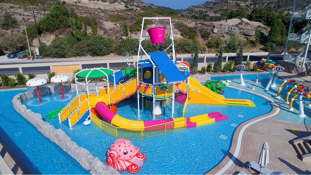 AMADA COLOSSOS RESORT