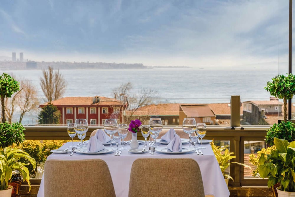 AMIRAL PALACE BOUTIQUE HOTEL