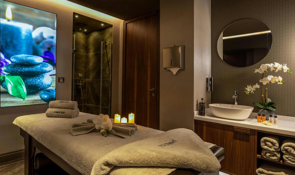 AMIRAL PALACE BOUTIQUE HOTEL