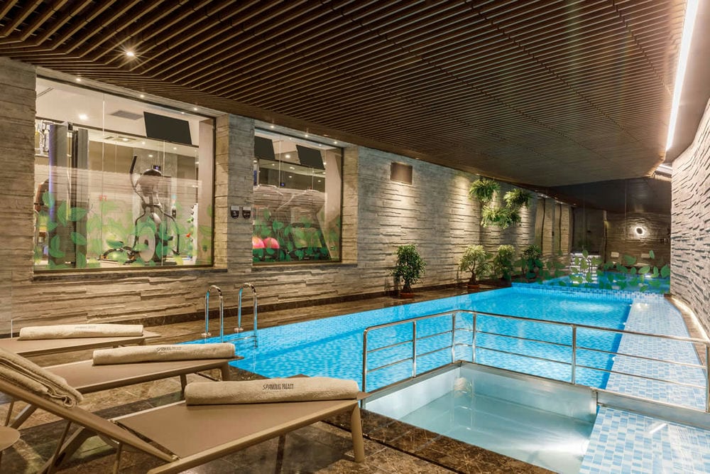 AMIRAL PALACE BOUTIQUE HOTEL