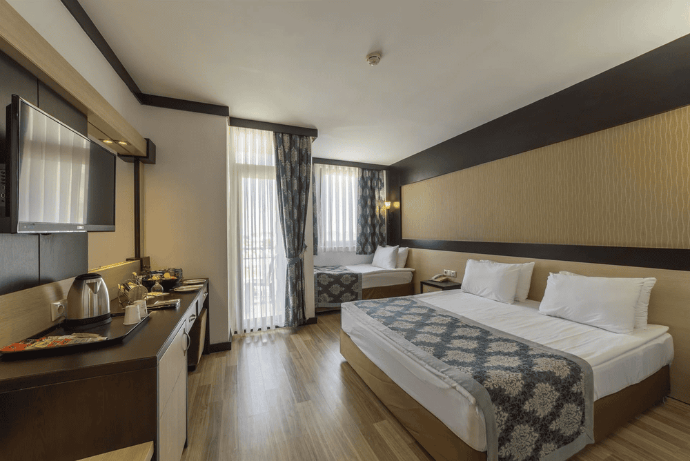 AMON HOTELS