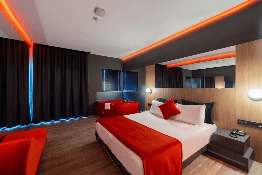 AMON HOTELS