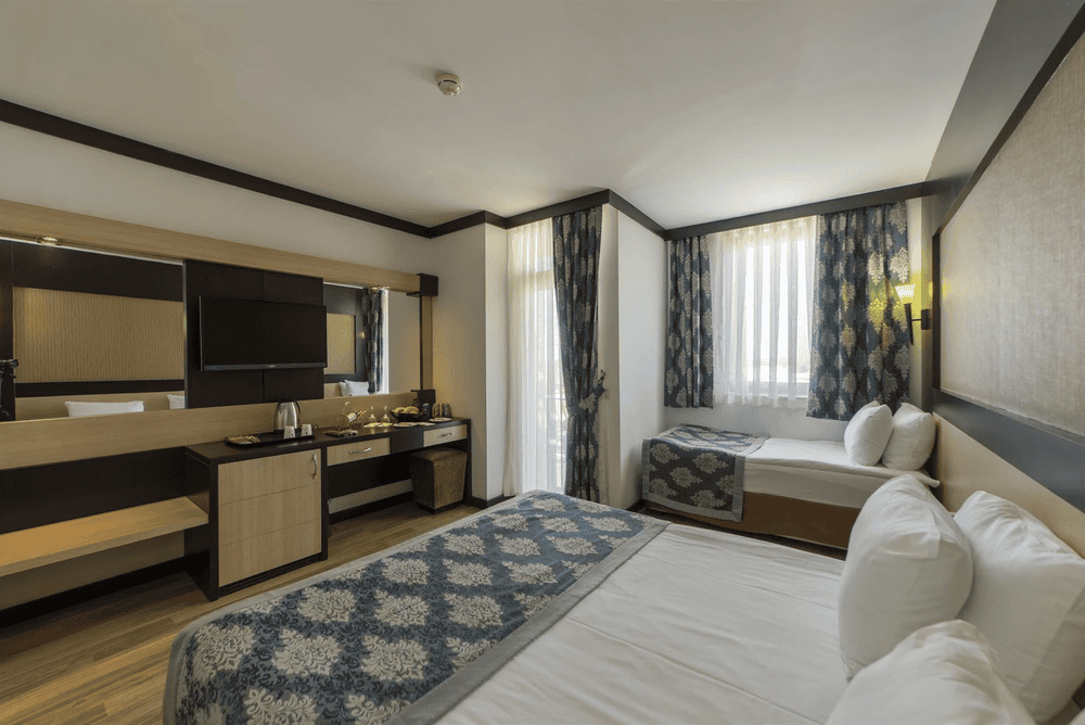 AMON HOTELS