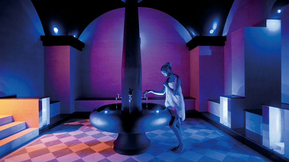 AMUS HOTEL & SPA