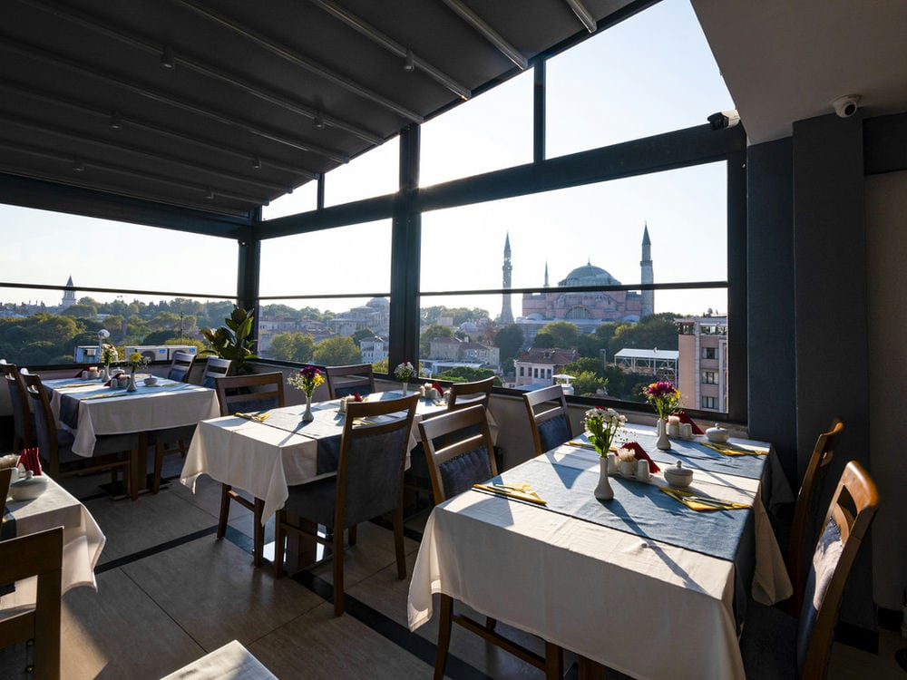 ANTUSA DESIGN HOTEL & SPA
