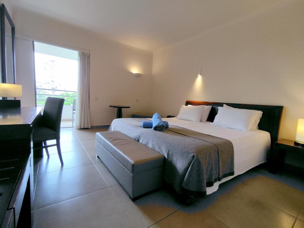 APOLLONIA BEACH RESORT & SPA