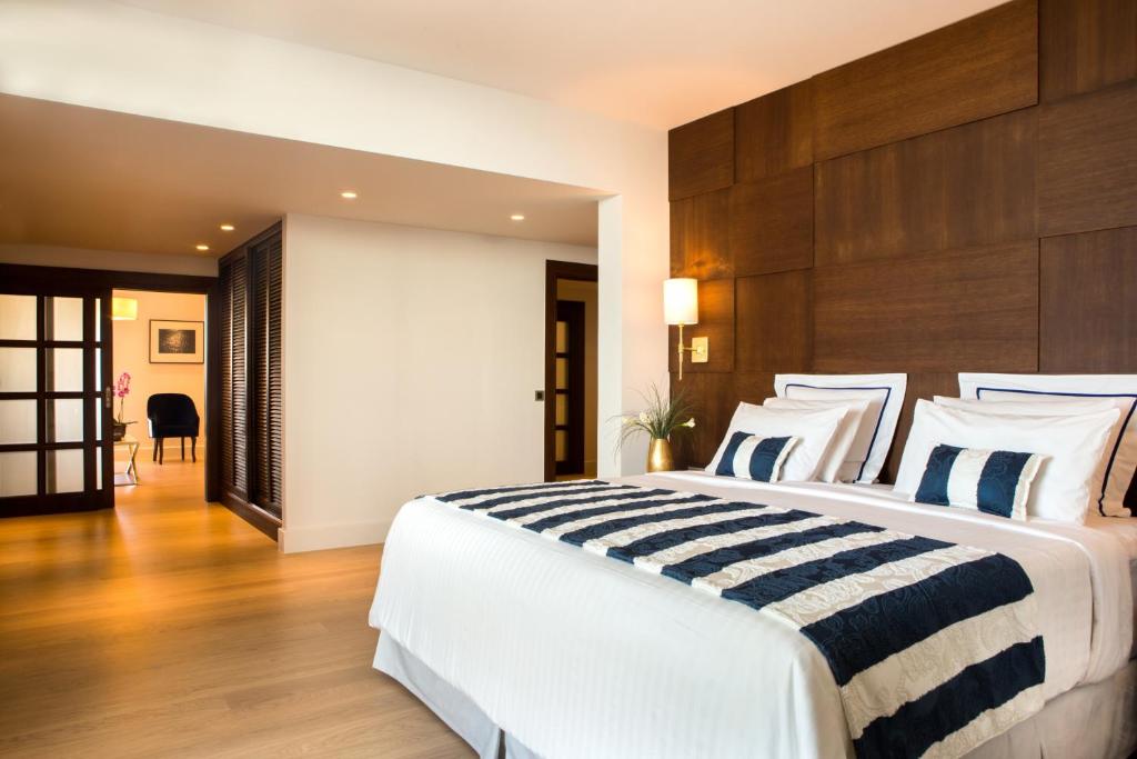 AQUILA ATLANTIS HOTEL